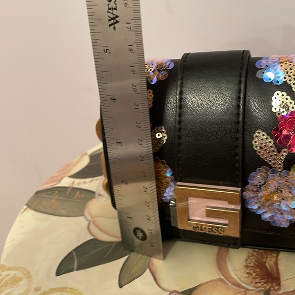 Guess Handbag - Picture 9 of 10